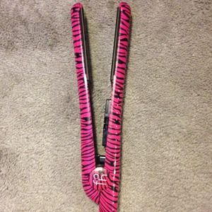 Flat iron brand farenheit