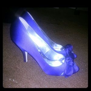 Gianni Bini Satin Kitten Heels