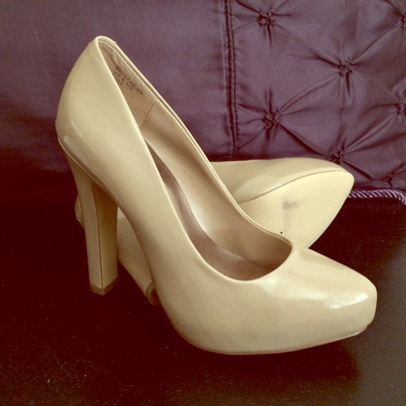 Nude pumps from Cathy Jean with original box