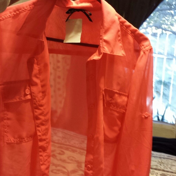 Blouse - Picture 2 of 3