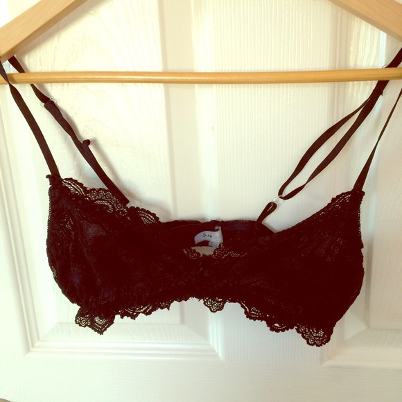 🚫SOLD🚫URBAN OUTFITTERS Bralette Type