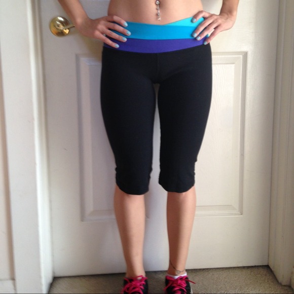 ❤️SOLD SOLD SOLD❤️Lululemon Groove Crops 4