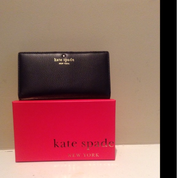 *****SOLD*KATE SPADE COBBLE HILL STACY*****