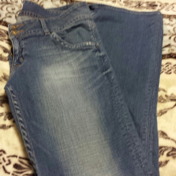 Jeans - Picture 3 of 4