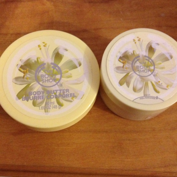 The body shop: body butter & body scrub