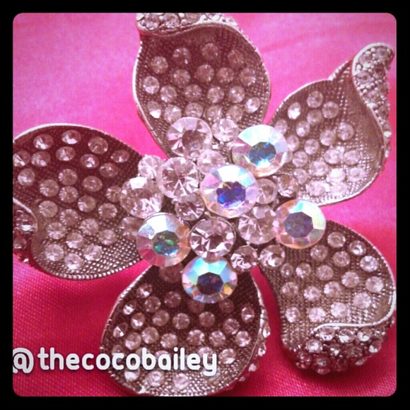 Elegant heavy stone ring