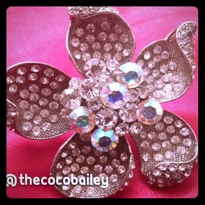 Elegant heavy stone ring