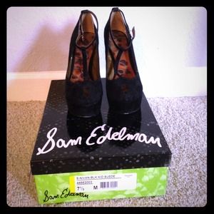 Sam Edelman Nivan T Strap Pumps (Black Suede)