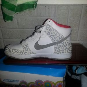 Nike dunks lepoard