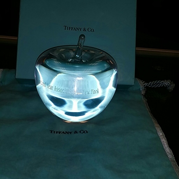 Apple - Picture 2 of 3