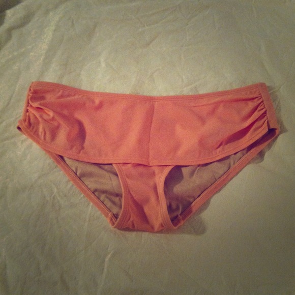 ⚡REDUCED⚡Victoria's Secret ruched bikini bottom