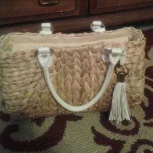 Straw handbag
