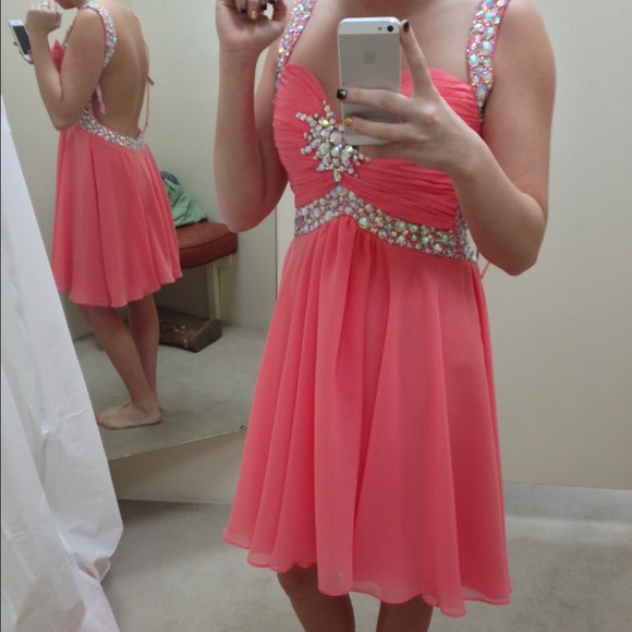 Short prom dress! - Picture 2 of 3