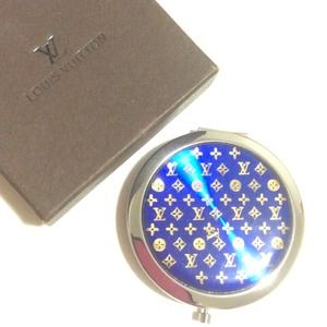 New mirror, LV pattern