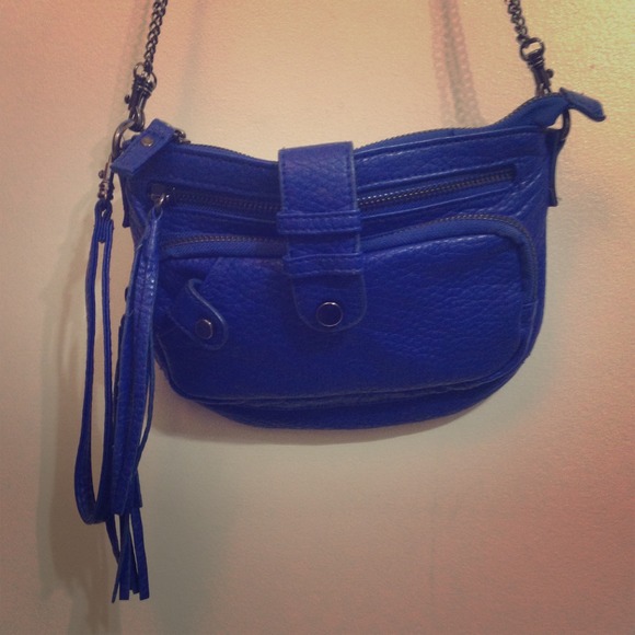⚡️REDUCED ⚡️UO Deena & Ozzy cobalt crossbody