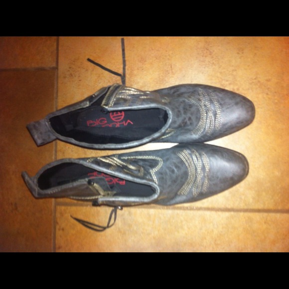 🔴SOLD🔴 Big Buddha Boots - Picture 2 of 3