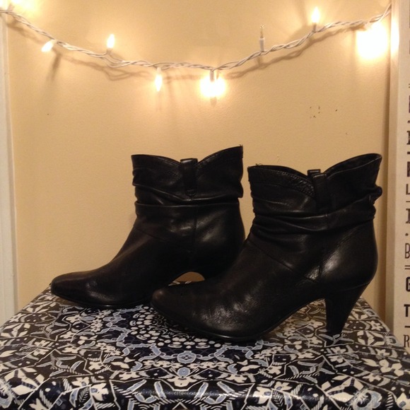 Shoes - ✂️PRICE CUT✂️ Maripé High Heel Ankle Boots💕