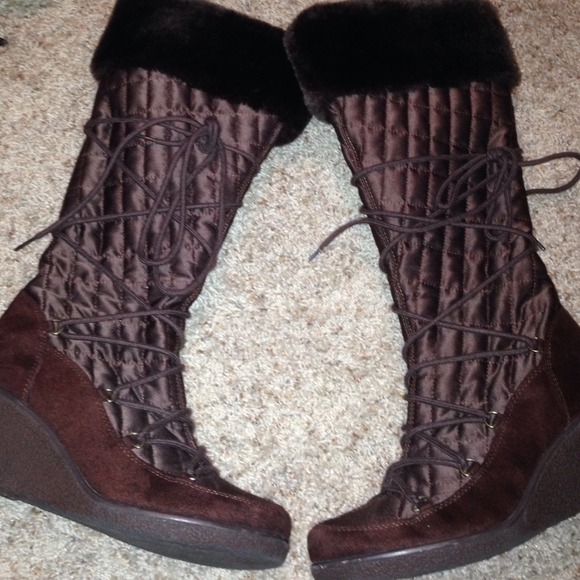 Apt. 9 faux fur boots - Picture 4 of 4