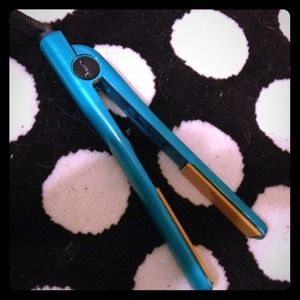 Teal CHI AIR STRAIGHTENER😍