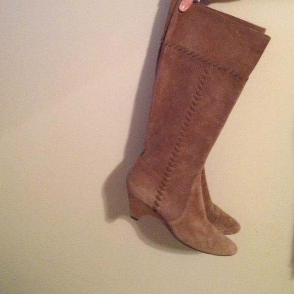 Discounted 🎉 Ak Anne Klein suede Boots