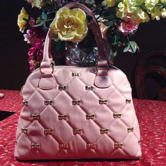 💥SOLD💥Betsy Johnson beautiful pink handbag