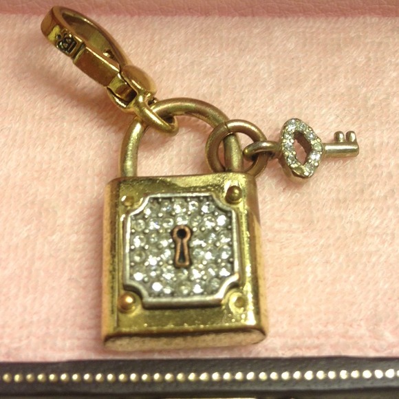Juicy Couture 'Lock & Key' Charm - Picture 2 of 2