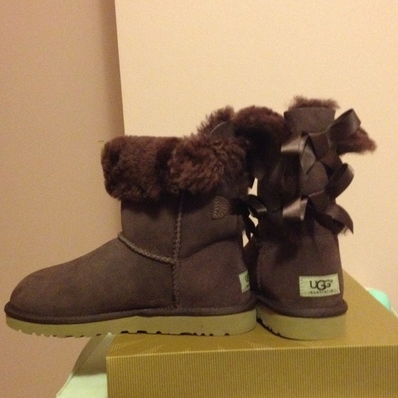 UGG bailey bow. Boot - Picture 3 of 3
