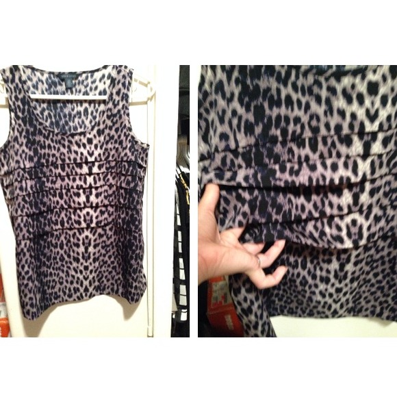 ❌Sold leopard blouse - Picture 2 of 4