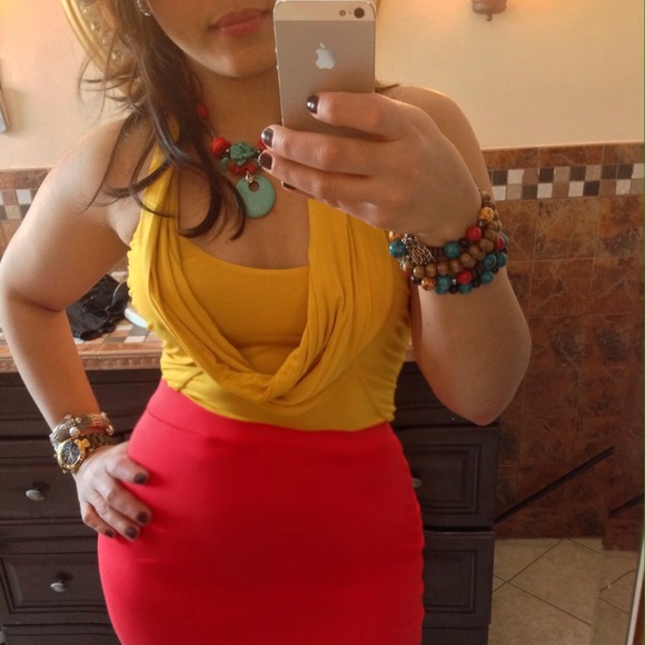 Mustard top - Picture 2 of 3