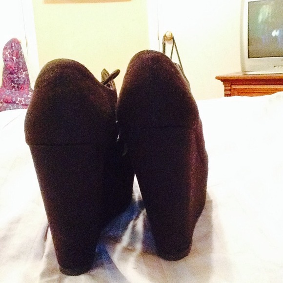 Lace up booties , 🙉 - Picture 2 of 3