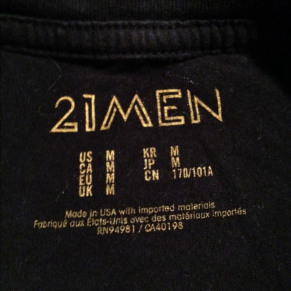 ❌Sold Forever 21 Men leopard tshirt - Picture 2 of 3