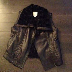 Reduced! Olive & oak vest