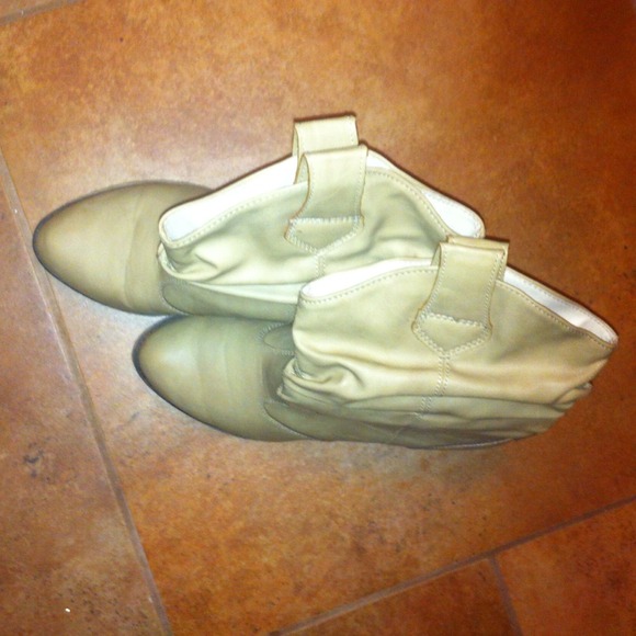 🔴SOLD🔴 Blonde/ cream cowgirl boots. - Picture 3 of 4