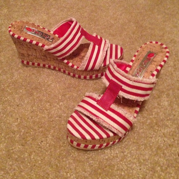 Cute red/ white stripe wedge slides. Never worn! - Picture 2 of 3