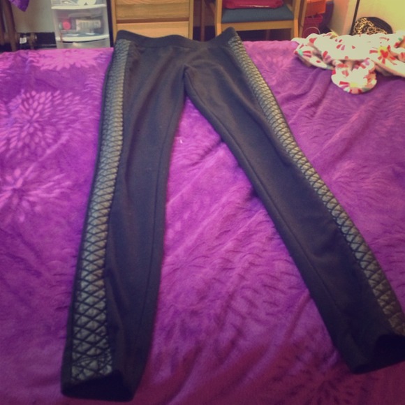 Leather leggings
