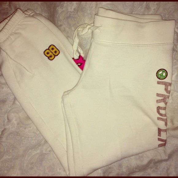 SOLD VS Victorias Secret Capri sweat pants white - Picture 1 of 4