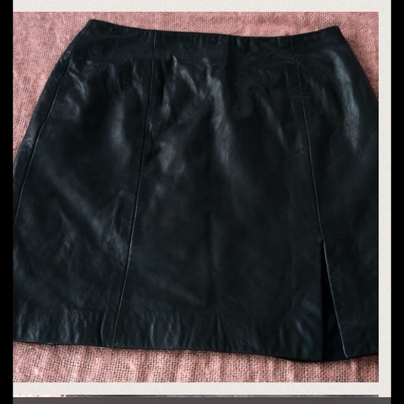 Classiques Entier Genuine Lamb Skin Mini Skirt