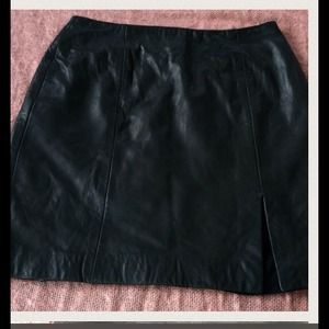 Classiques Entier Genuine Lamb Skin Mini Skirt