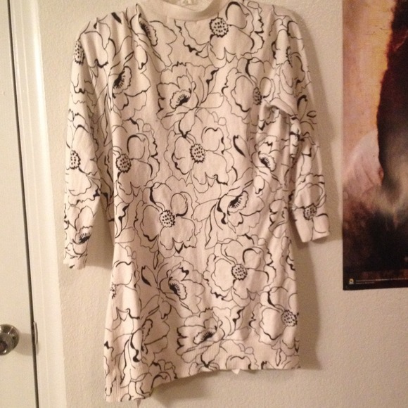 Black and white floral cardigan - Picture 3 of 3