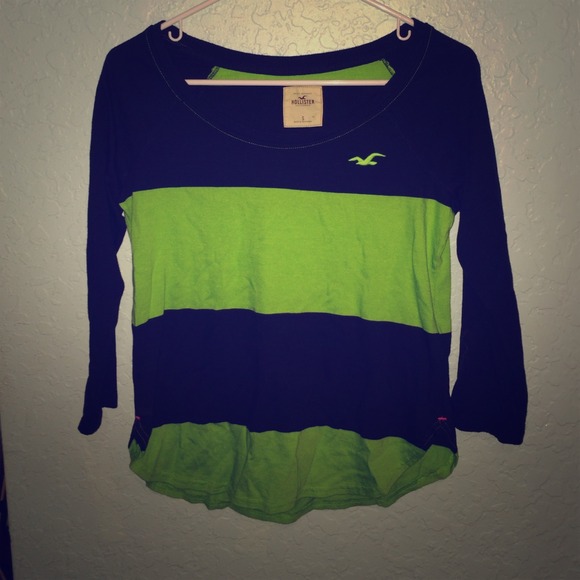 Hollister top