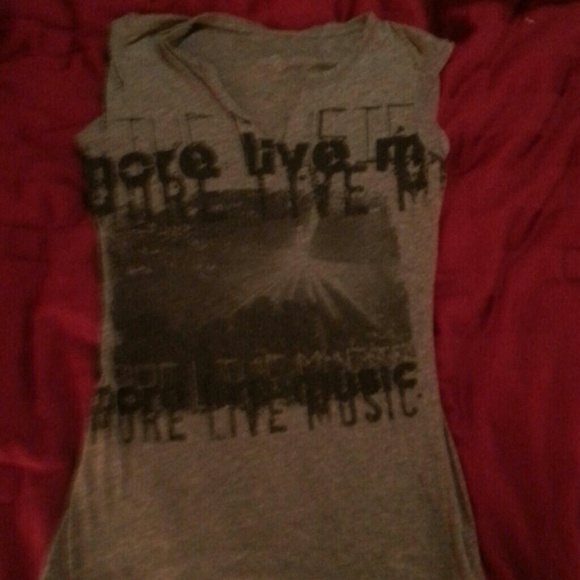 Sleeveless t-shirt - Picture 1 of 2