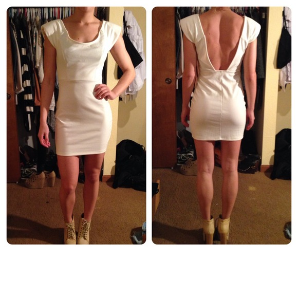 Dresses & Skirts - 💢SOLD💢Low back white dress
