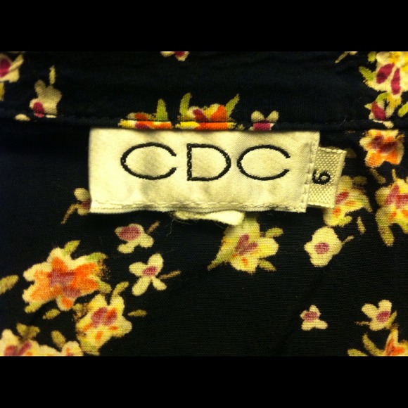 Flower Button Up - Picture 3 of 4