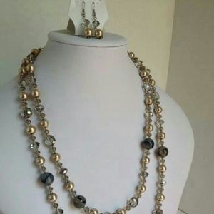 Necklace and earring set