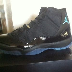 Retro Jordan 11 Gamma Blues size 10 in men