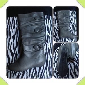 Grey PU leather button boots