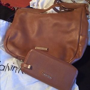 ****MAKE AN OFFER***Calvin Klein purse with wallet