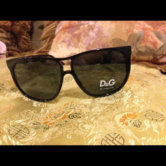 Red Rectangular Women’s Sunglasses - Pia Cruz x Cult Red Rectangular Women main image 3