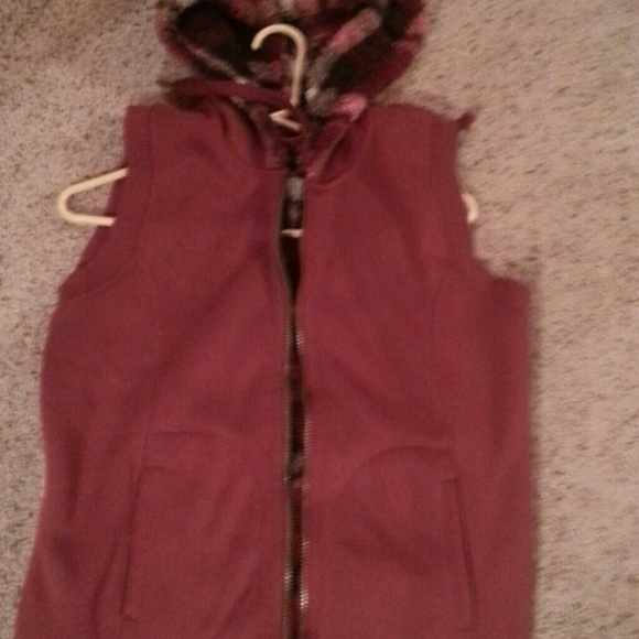 Reversible Vest - Picture 2 of 2
