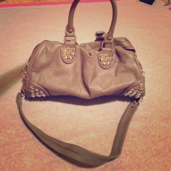 ❤️SOLD❤️ Grey studded Steve Madden